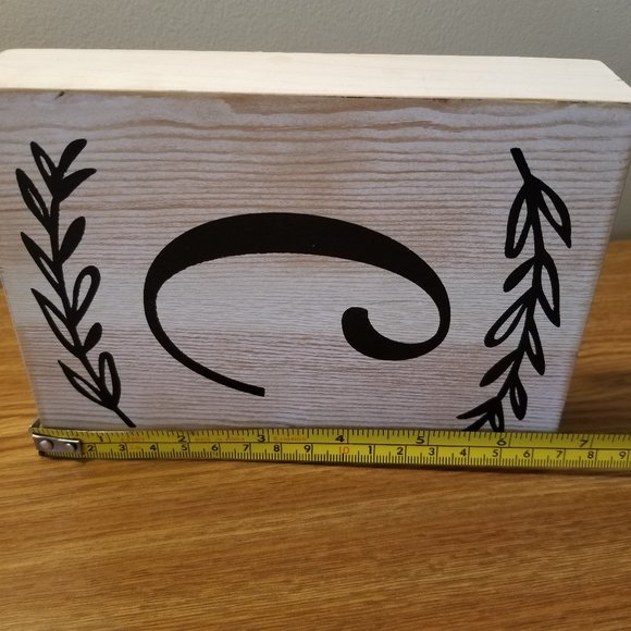 Wooden "C" Initial Decor - Picture 5 of 5